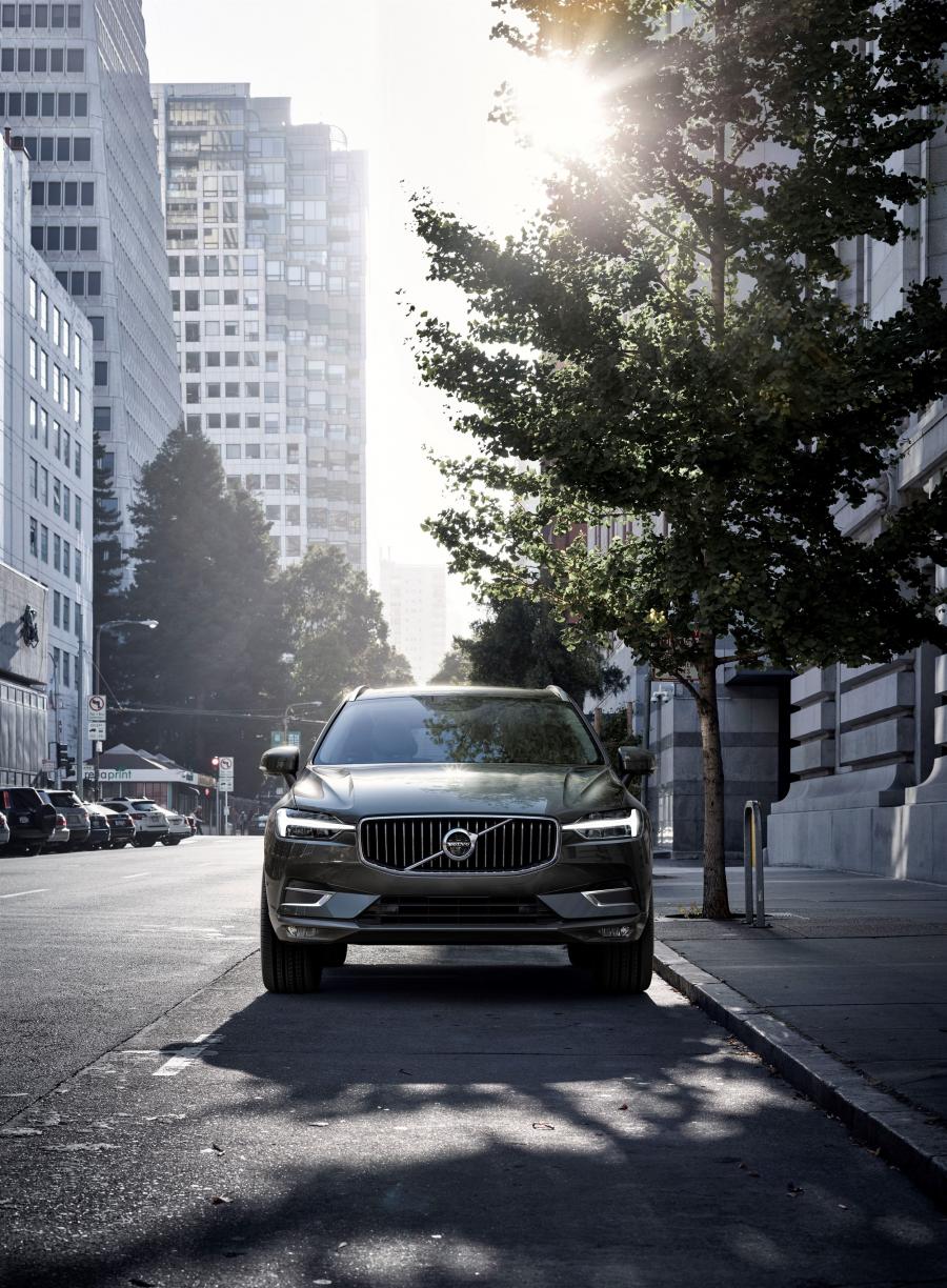  Volvo XC60 T6 Inscription 2017 года  (WW) (фото 8 из 72)